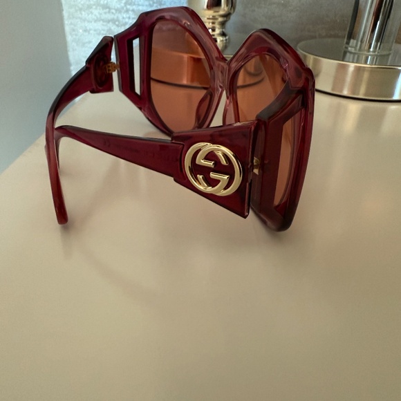 Pink Gucci Sunglasses - Picture 5 of 7
